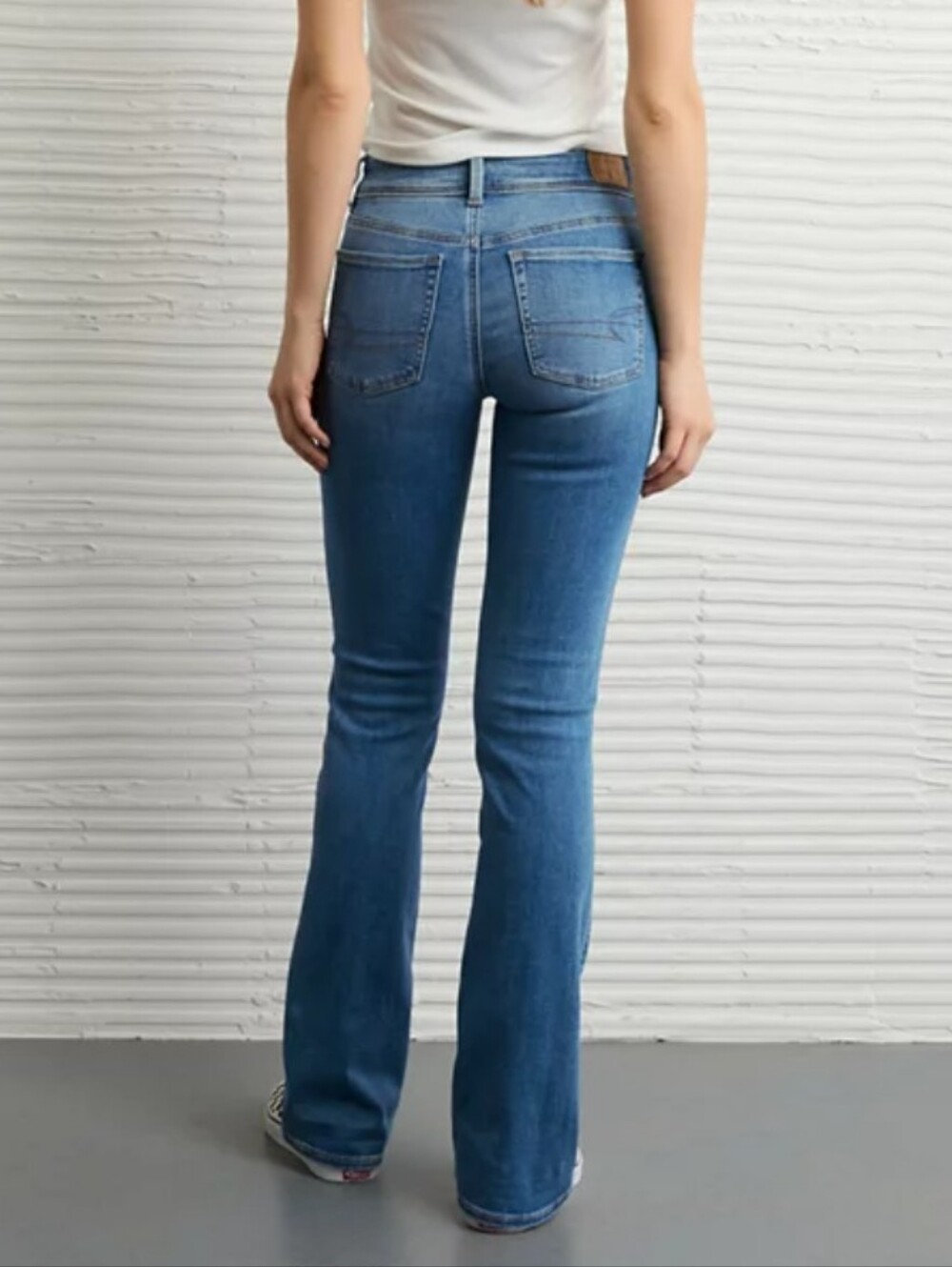American Eagle Kick Bootcut Mid Rise Women's Jeans Medium Wash sz 10. - Picture 7 of 16